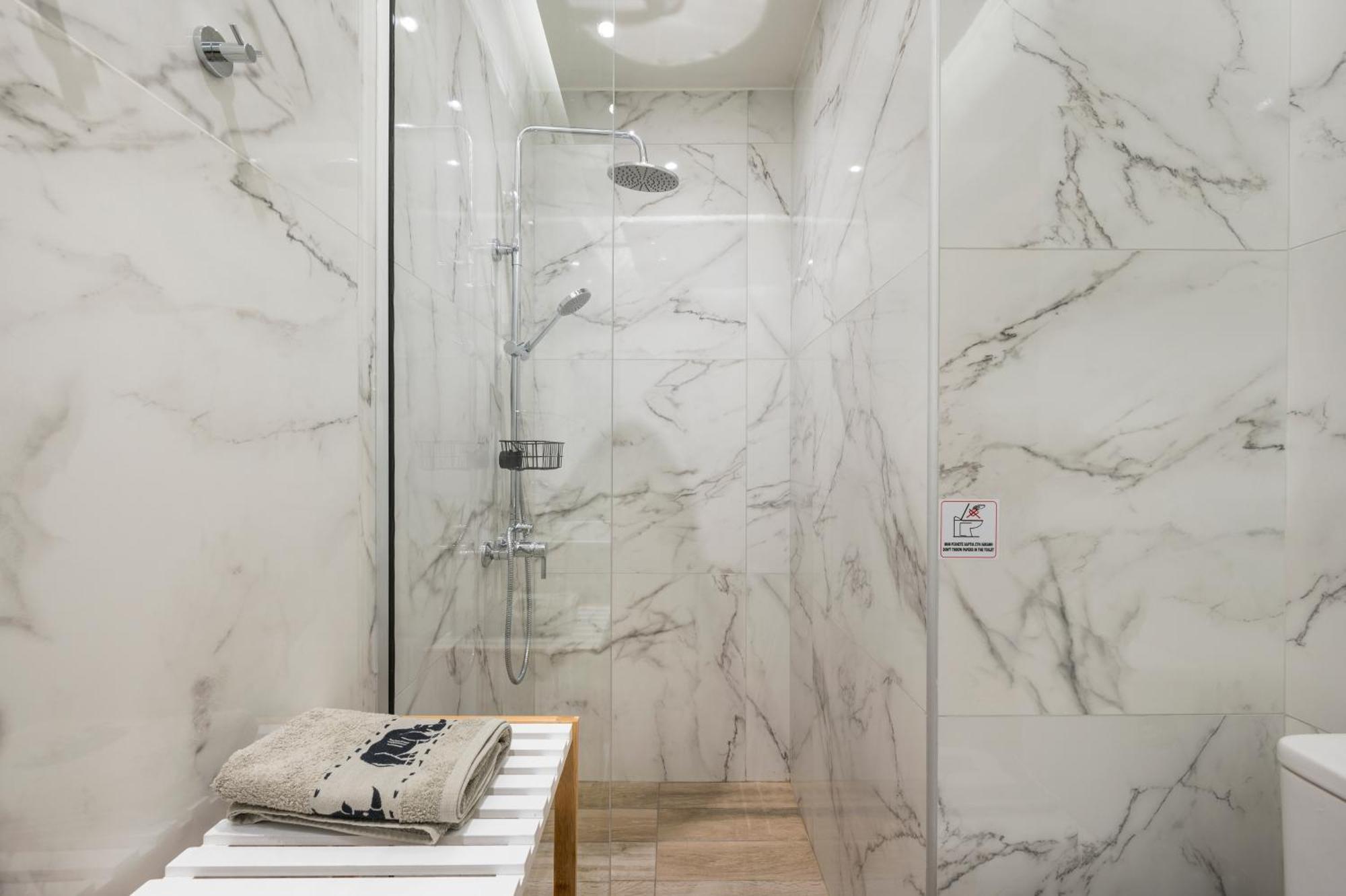Luxury Pearl, Steps To The La Canea