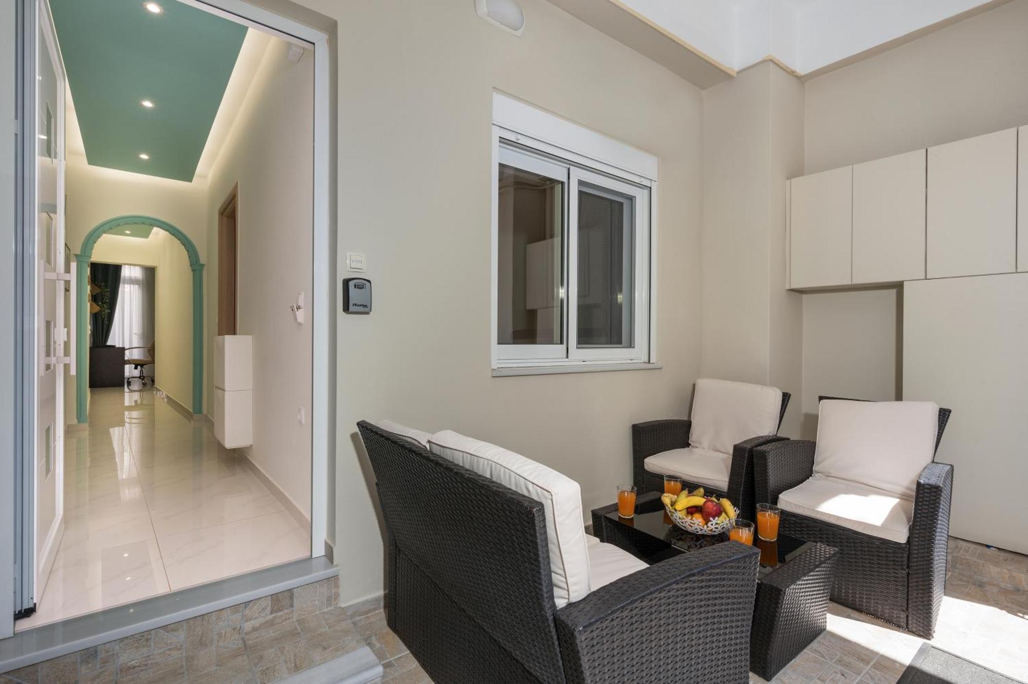 Apartment Luxury Pearl, Steps To The